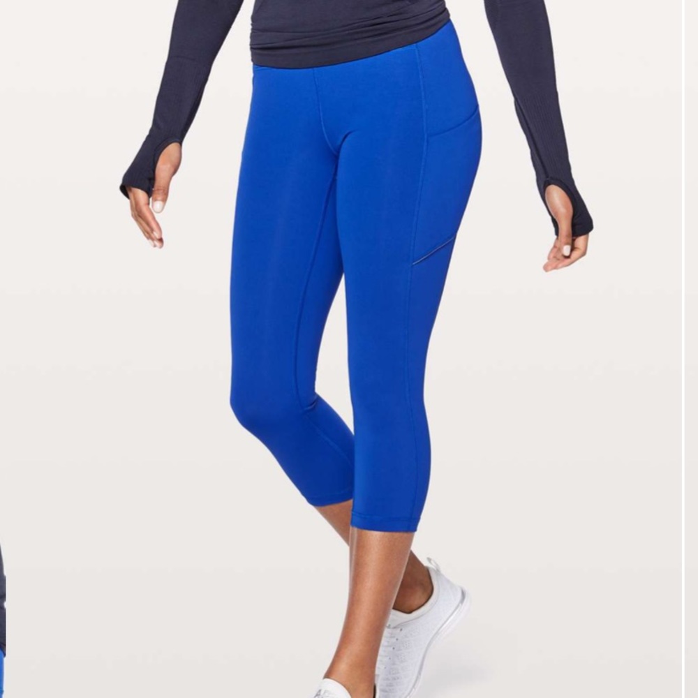 Lululemon Speed Up Crop 21”- size 6